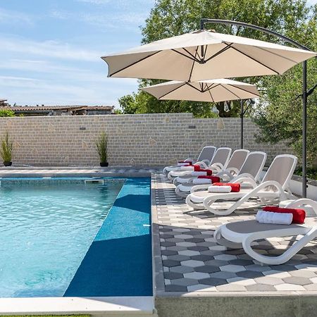 Apartman David S Bazenom Podusje エクステリア 写真
