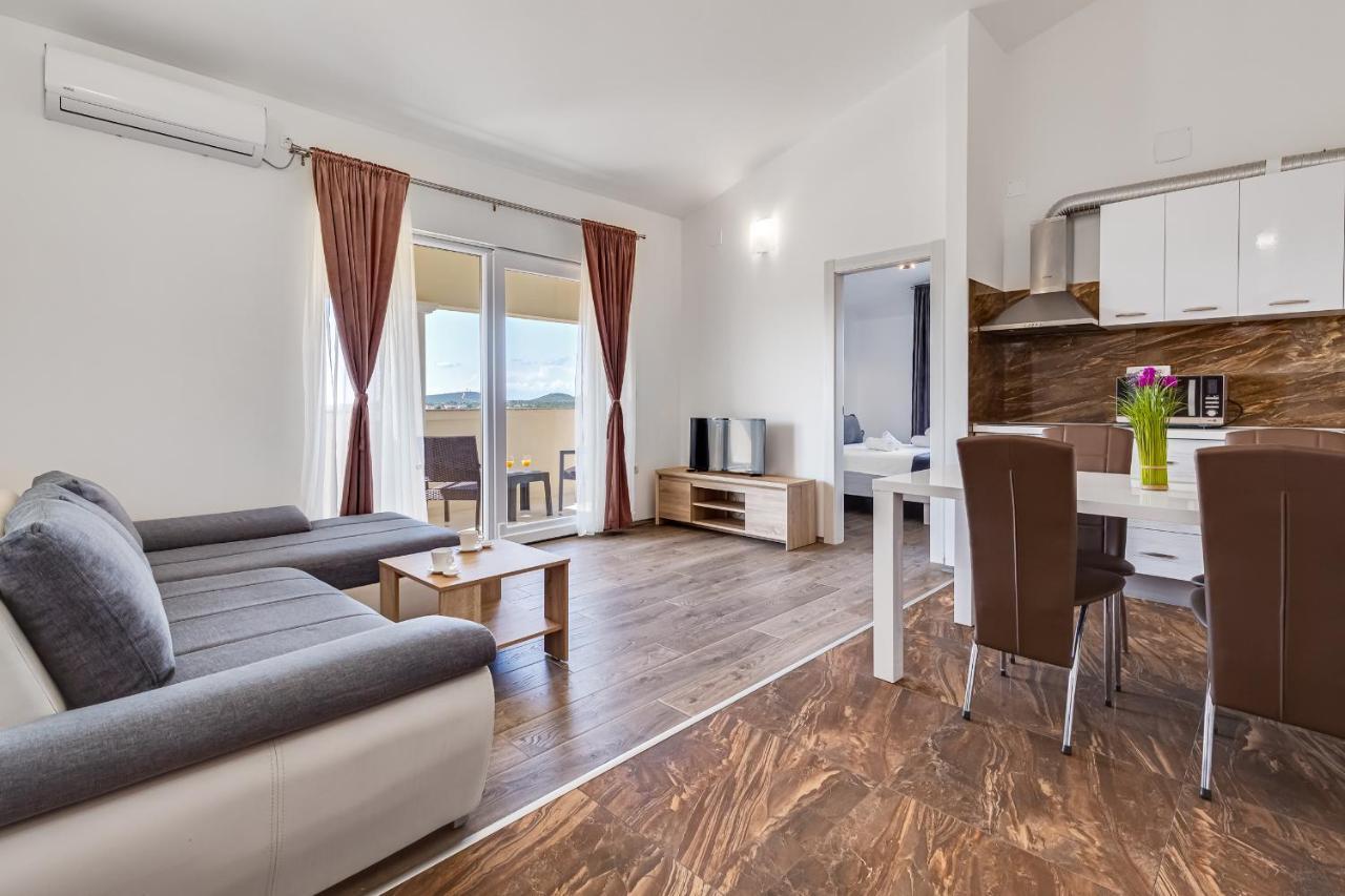 Apartman David S Bazenom Podusje エクステリア 写真