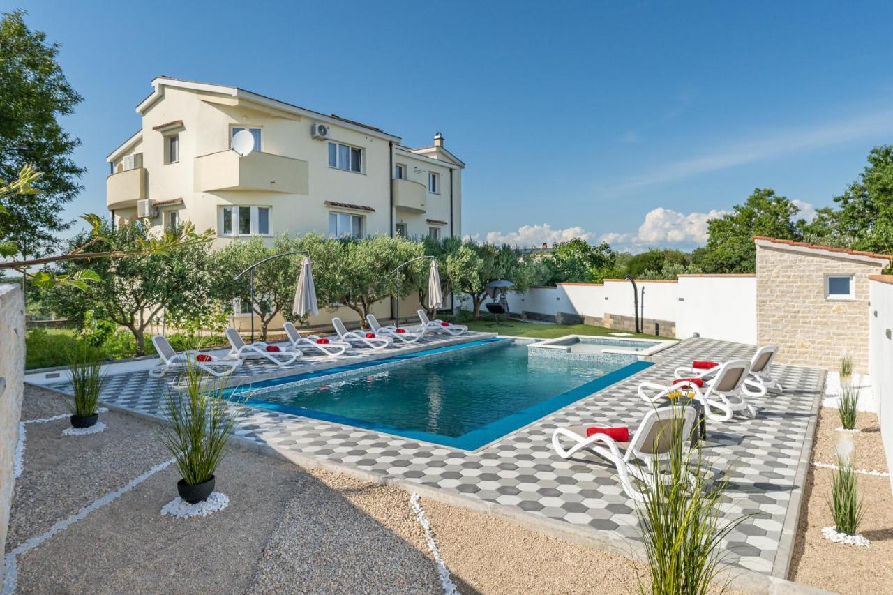 Apartman David S Bazenom Podusje エクステリア 写真