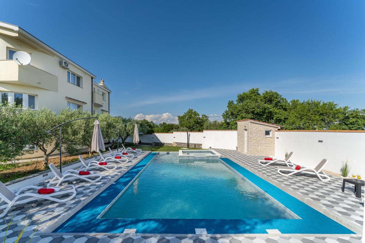 Apartman David S Bazenom Podusje エクステリア 写真